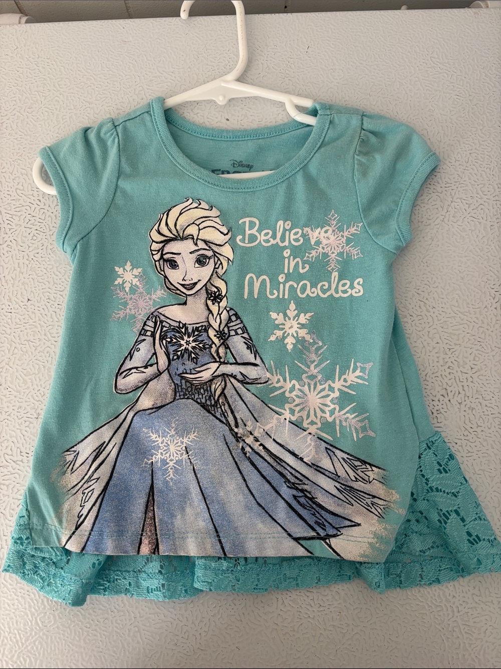 513 - Disney Elsa 'Believe in Miracles' Aqua Graphic Tee with Lace Hem